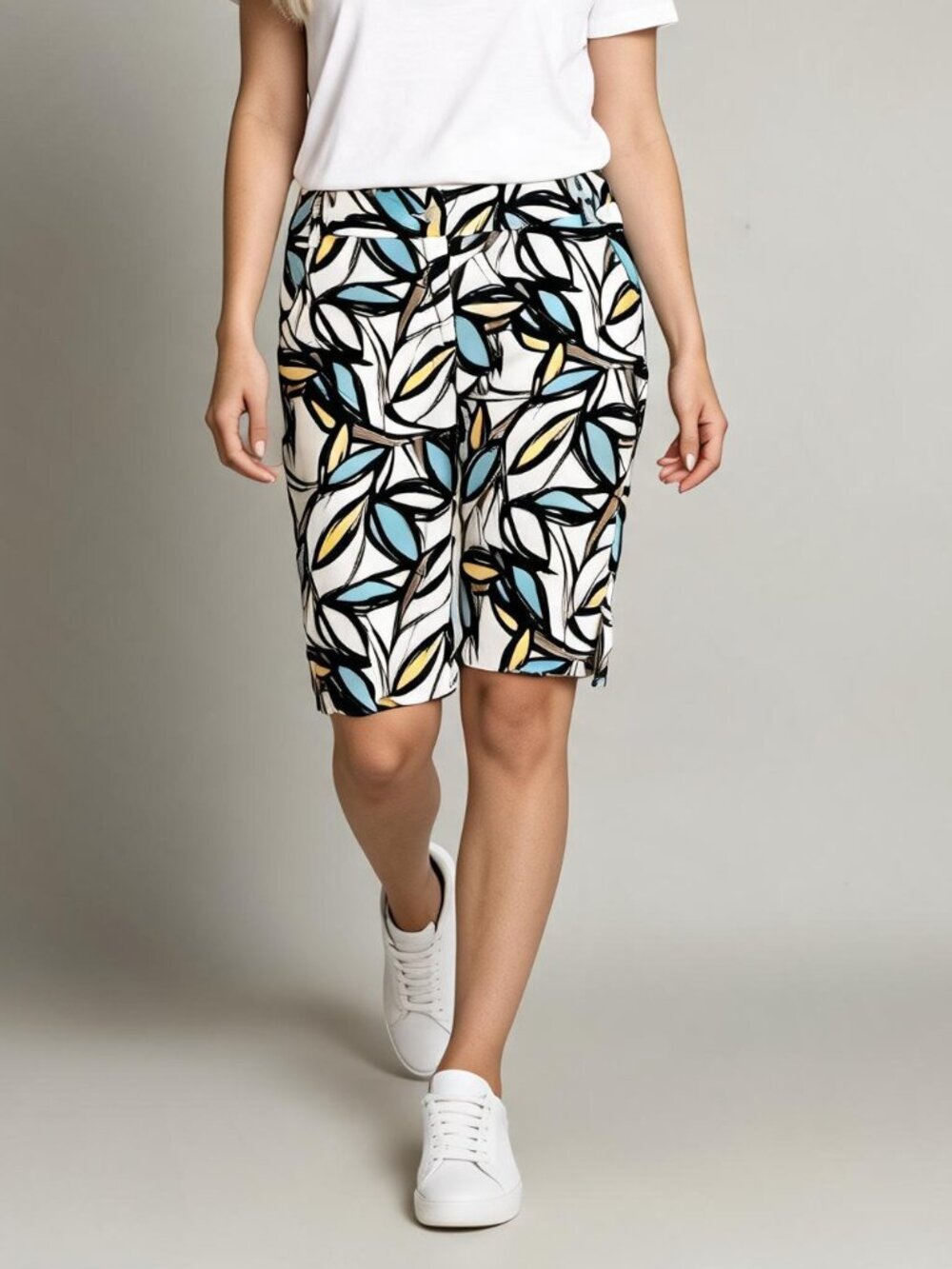 TRIBAL | Abstract Floral Printed Multicolored Bermuda Shorts - Sz 2
